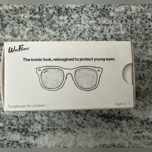 WeeFarers Baby Sunglasses Age 0-1 - Picture 5 of 5